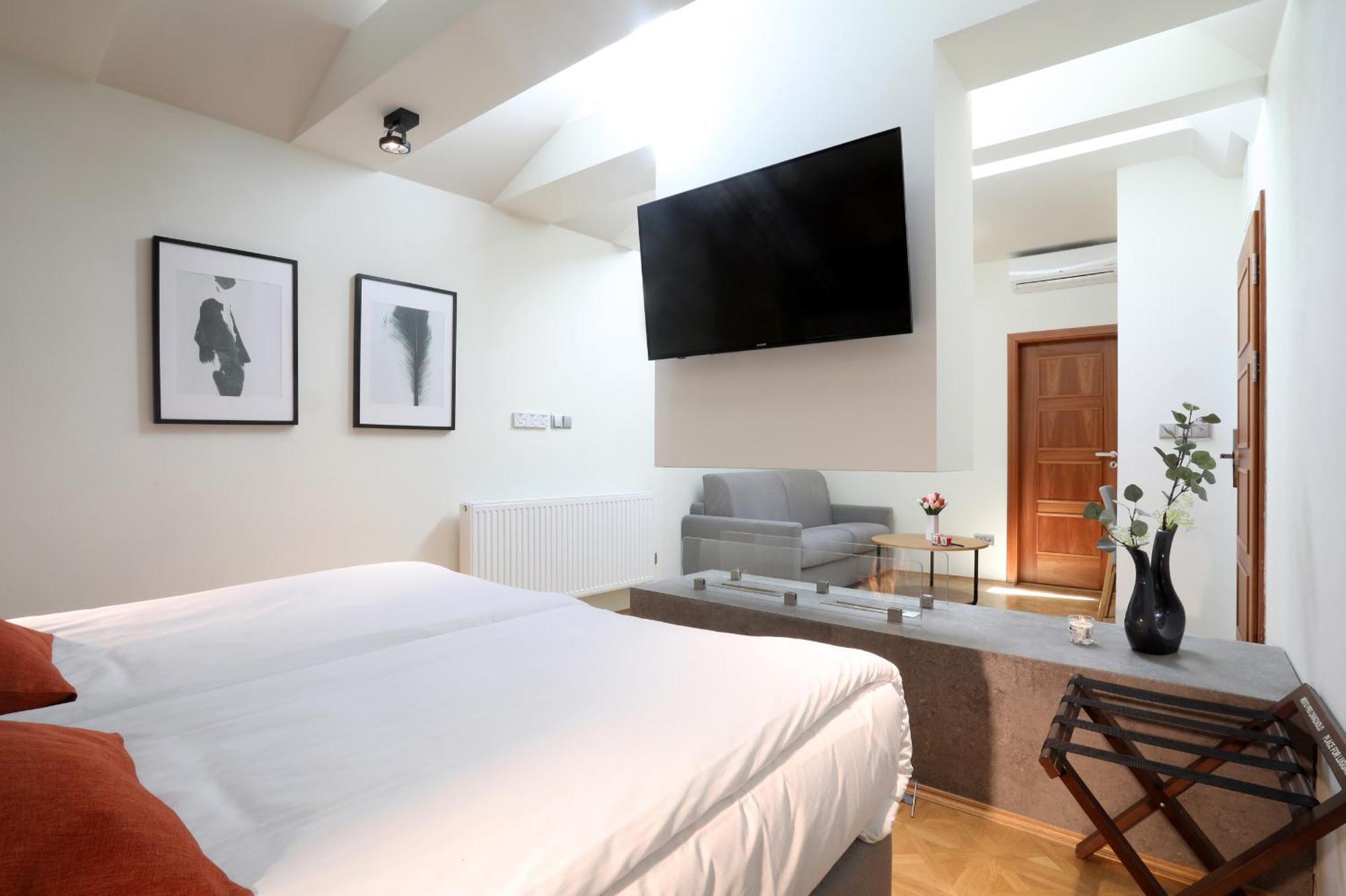 Hotel Pod Vezi Strážnice エクステリア 写真