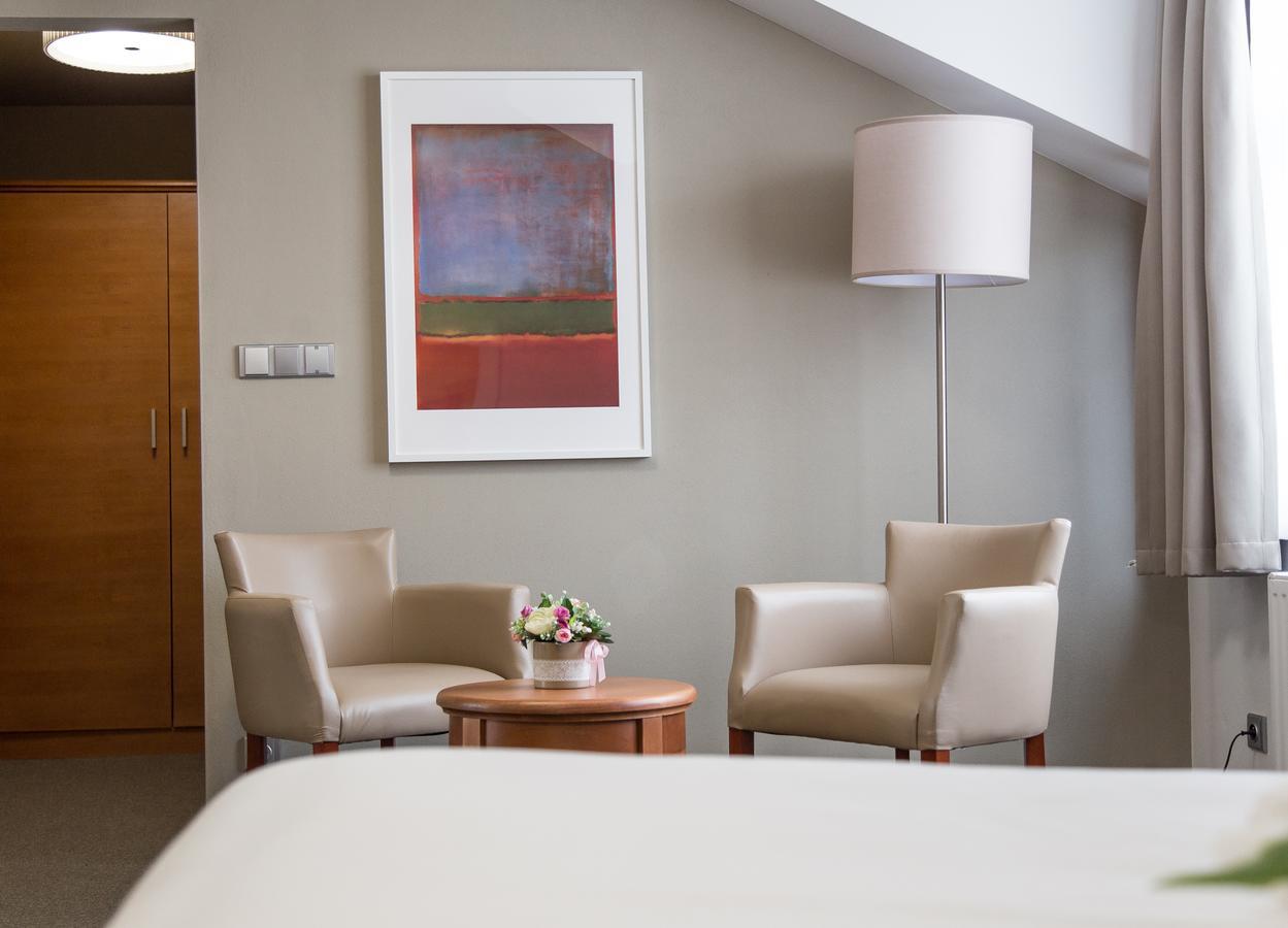 Hotel Pod Vezi Strážnice エクステリア 写真